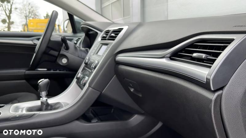 Ford Mondeo 2.0 TDCi Ambiente - 28