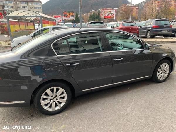 Volkswagen Passat 2.0 TDI 4Motion BlueMotion Technol. Comfortline - 4