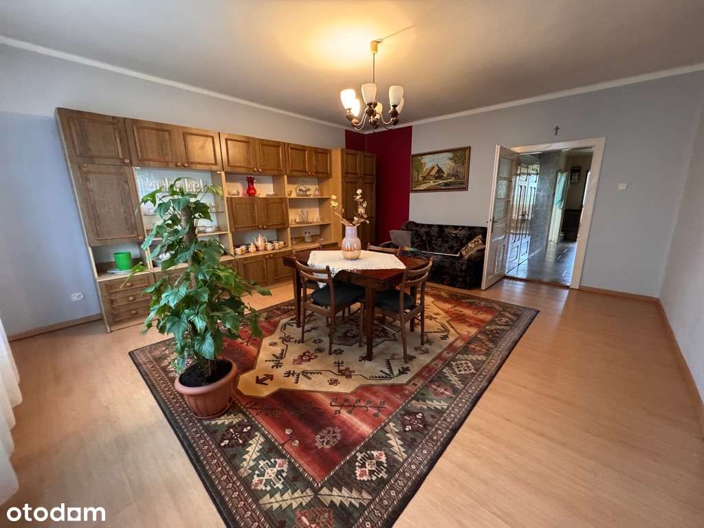 Tłuczań - dom z zabudowaniami-1