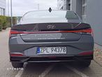 Hyundai Elantra 1.6 Executive - 9