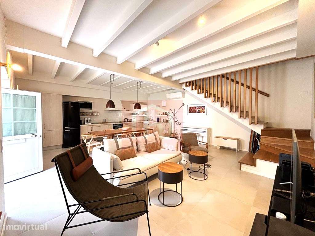 Moradia T2 renovada no Coração do Centro Histórico de Alcochete - Grande imagem: 4/32