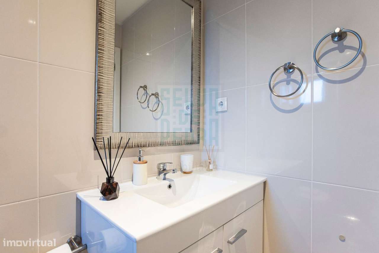 Moradia V2 mobilada e equipada para AL-19