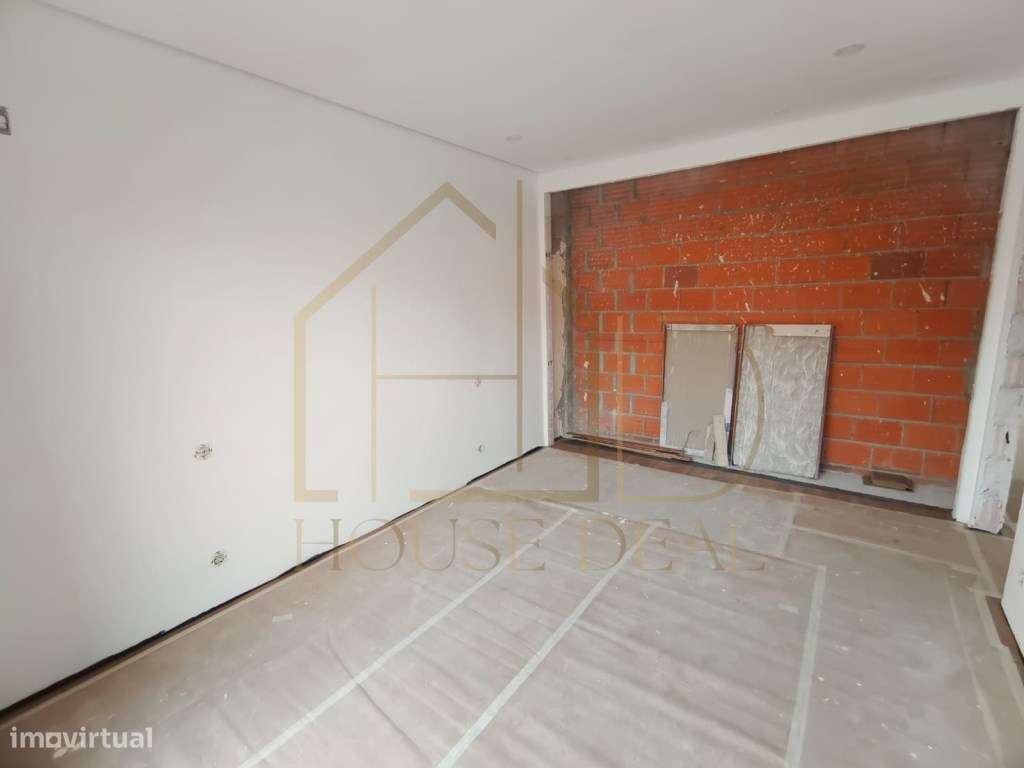 GRANDIOSA Moradia T3+1 com espaço para piscina. Fernão Ferro-14