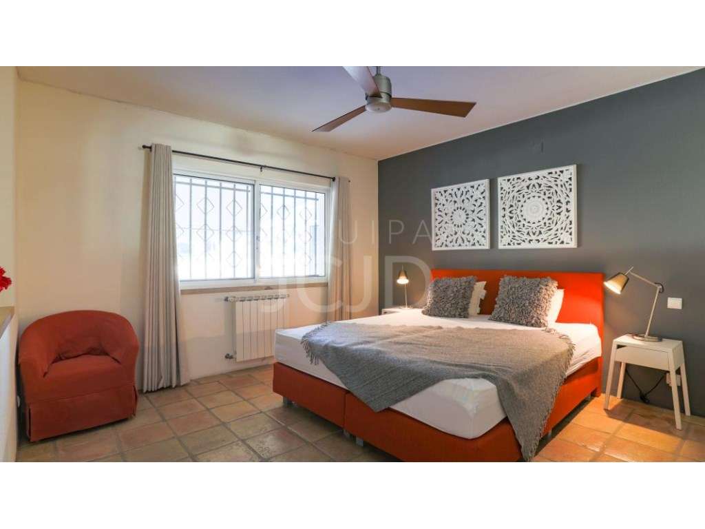 Fantástica Moradia Isolada T4 Frente ao Golfe, Totalmente Remodelad...-21