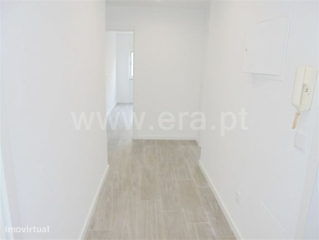 Apartamento T3; Amora-2