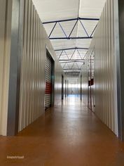 Alugamos armazéns de 20 a 300 m2 - Aproveite a nossa campanha 9,9€/m2 - Grande imagem: 2/7