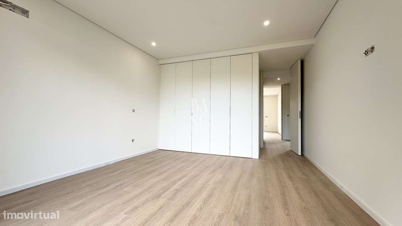 Moradia T4 Nova de Dois Andares em Palmeira Braga-23