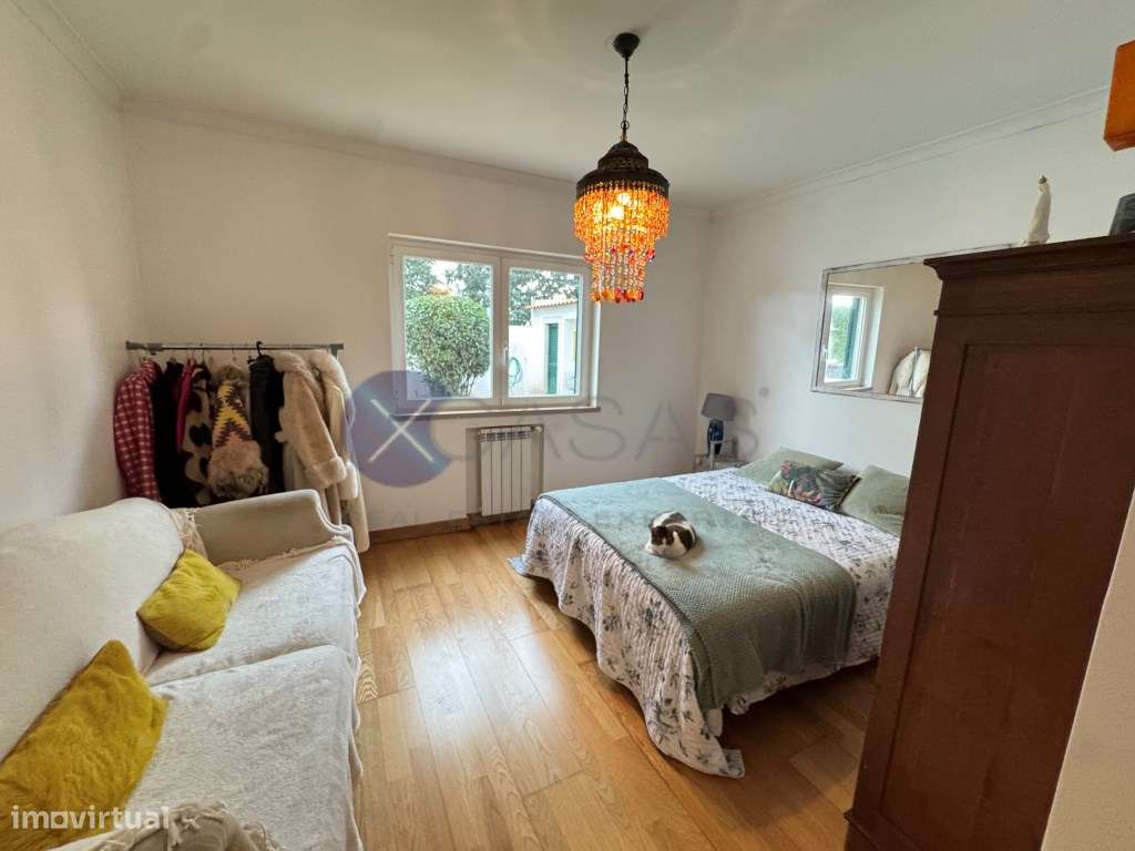 single-family residential building, with a T6 layout, comprising gr...-52