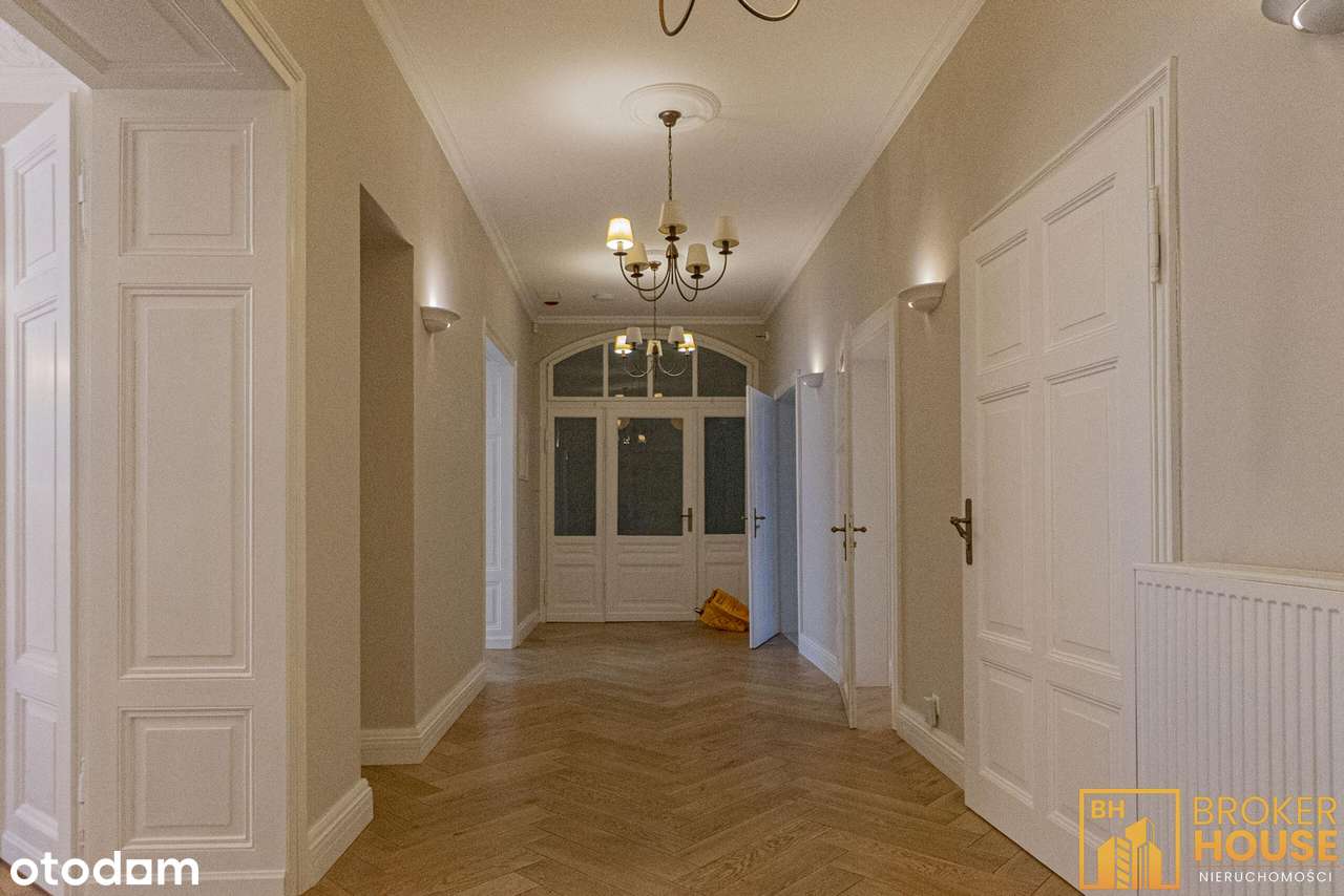 PIĘKNY LOKAL W PRESTIŻOWEJ KAMIENICY-16