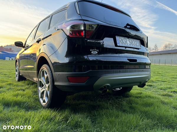 Ford Escape 2.0 EcoBoost AWD Titanium - 16