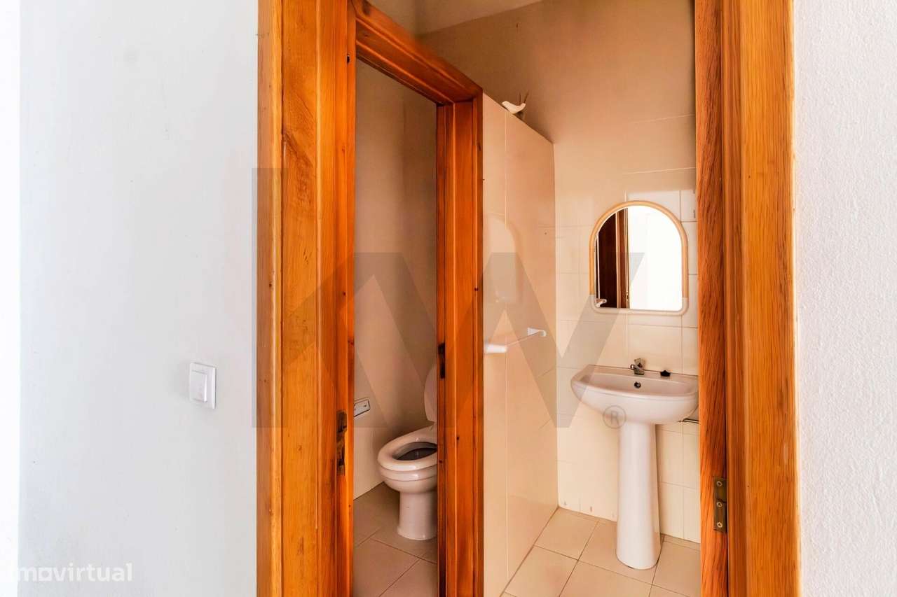 Loja térrea no centro de Canedo - Grande imagem: 5/19