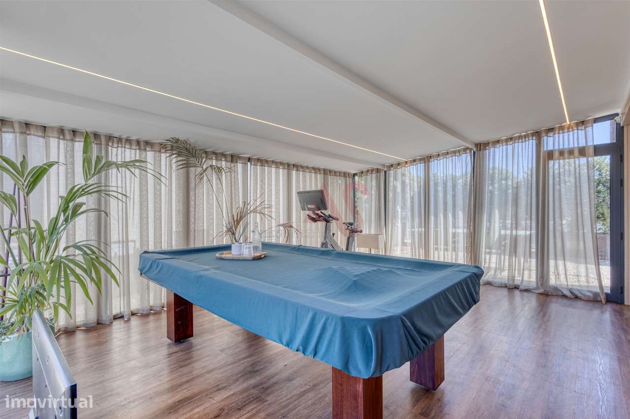 Penthouse Duplex Exclusiva em Frente à Praia de Salgueiros – na Primei-34