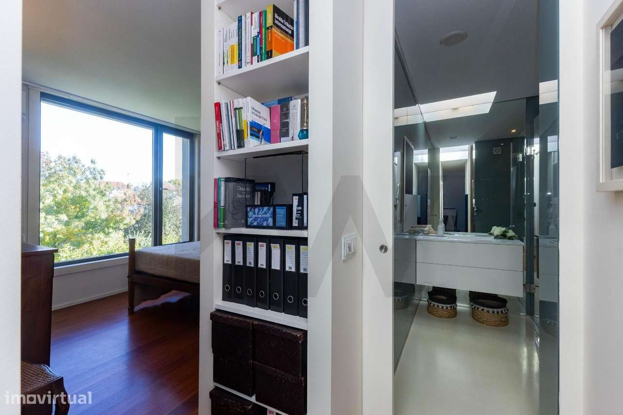 Fantástica moradia T3, com  jardim, piscina, situada em zona tranquila-37