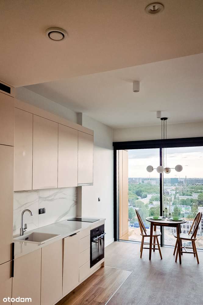 Bezpośrednio. Prestiżowy apartament w Towarowa Towers na 18. piętrze