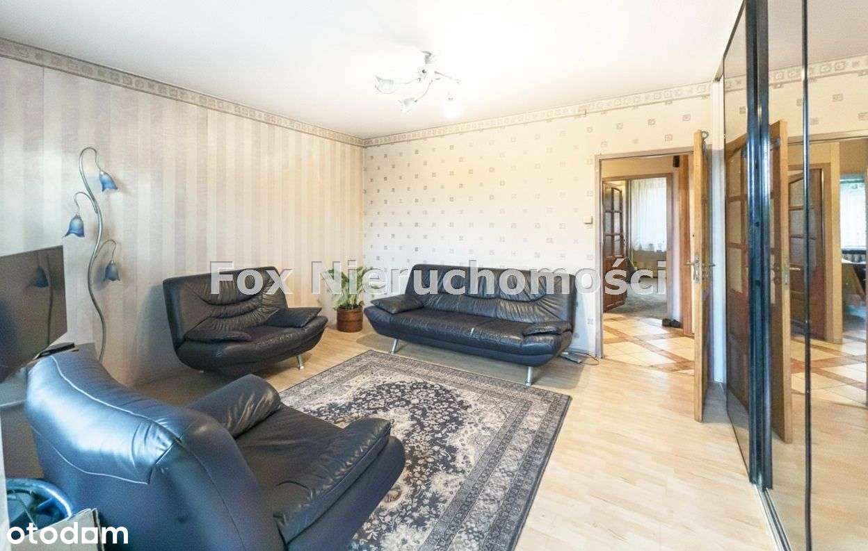 3 pokoje z dużym balkonem -1 piętro niski blok-0