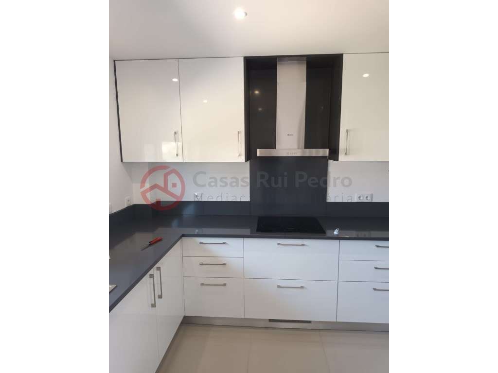 Moradia Geminada T2, com dois pisos e garagem em Vale de Milhaços, ... - Grande imagem: 5/21