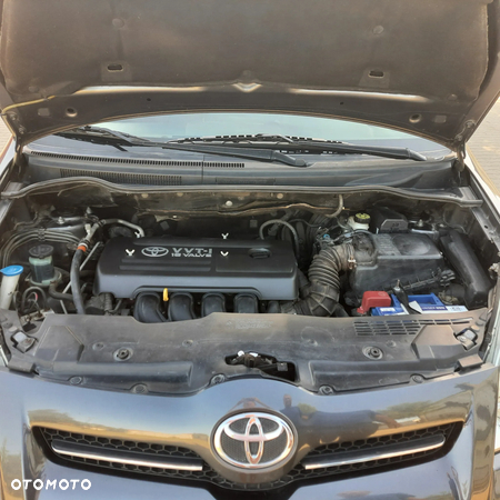Toyota Corolla Verso 1.8 Premium - 8