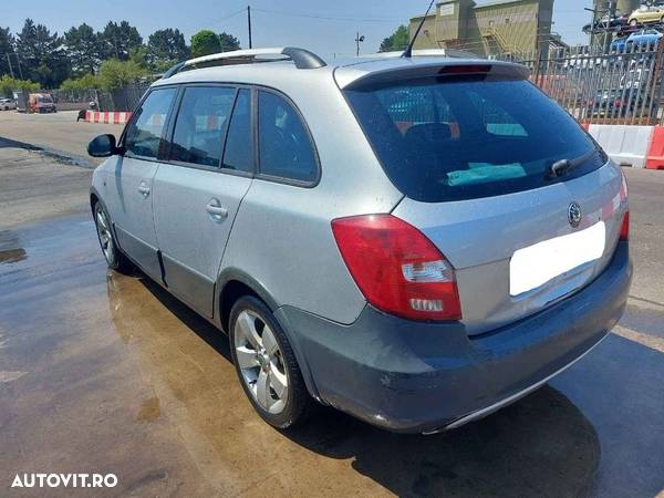 Aripa stanga spate Skoda Fabia 2 2011 Scout BREAK 1.6 TDI CAYC - 4