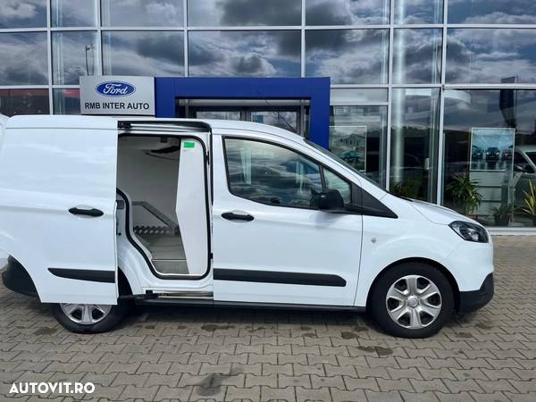 Ford Transit Courier - 8