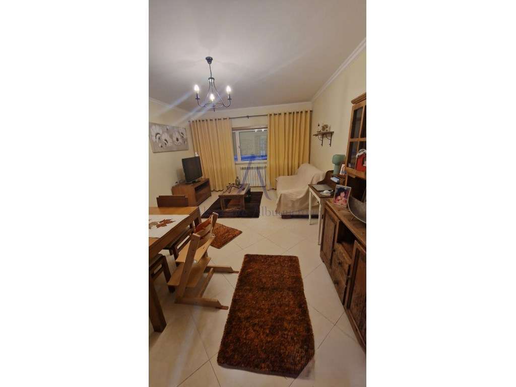 Apartamento T2 com lugar de Garagem e Elevador-6
