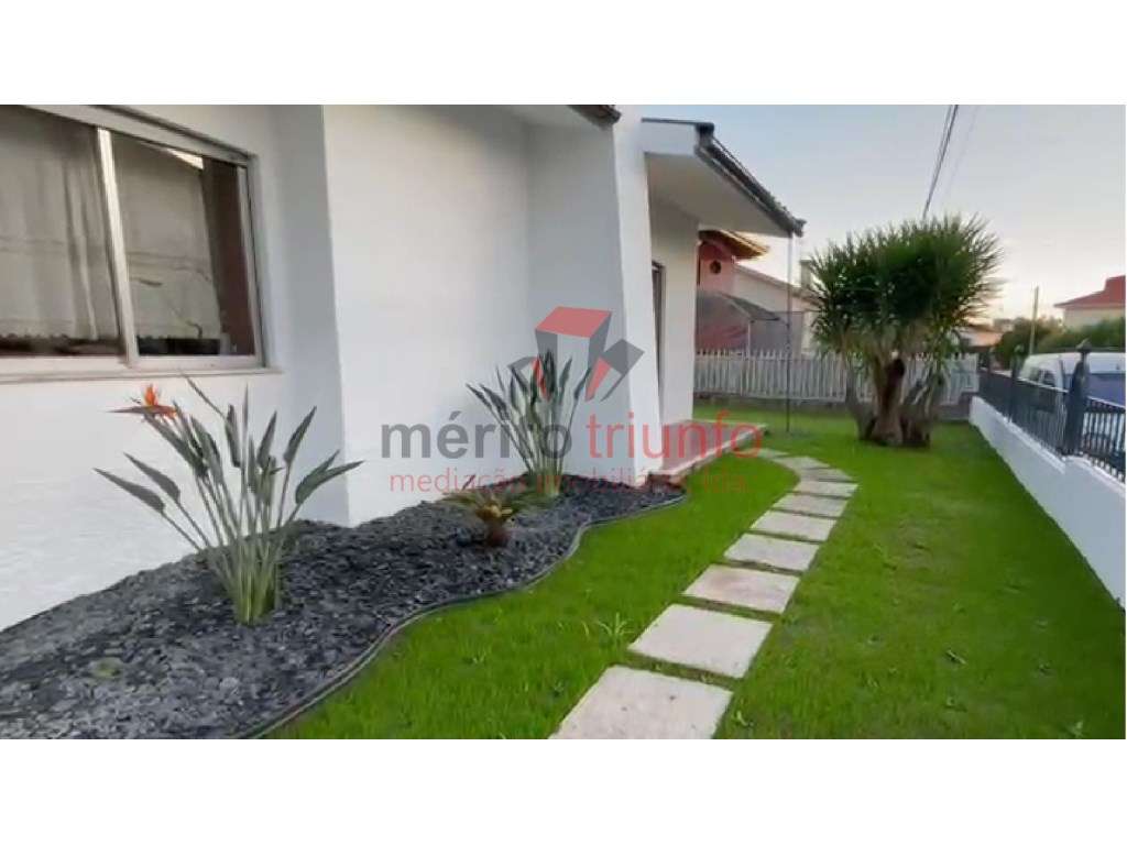 * Oferta Escritura e Registo - Moradia T3 - Vale (São Martinho), V.... - Grande imagem: 4/15