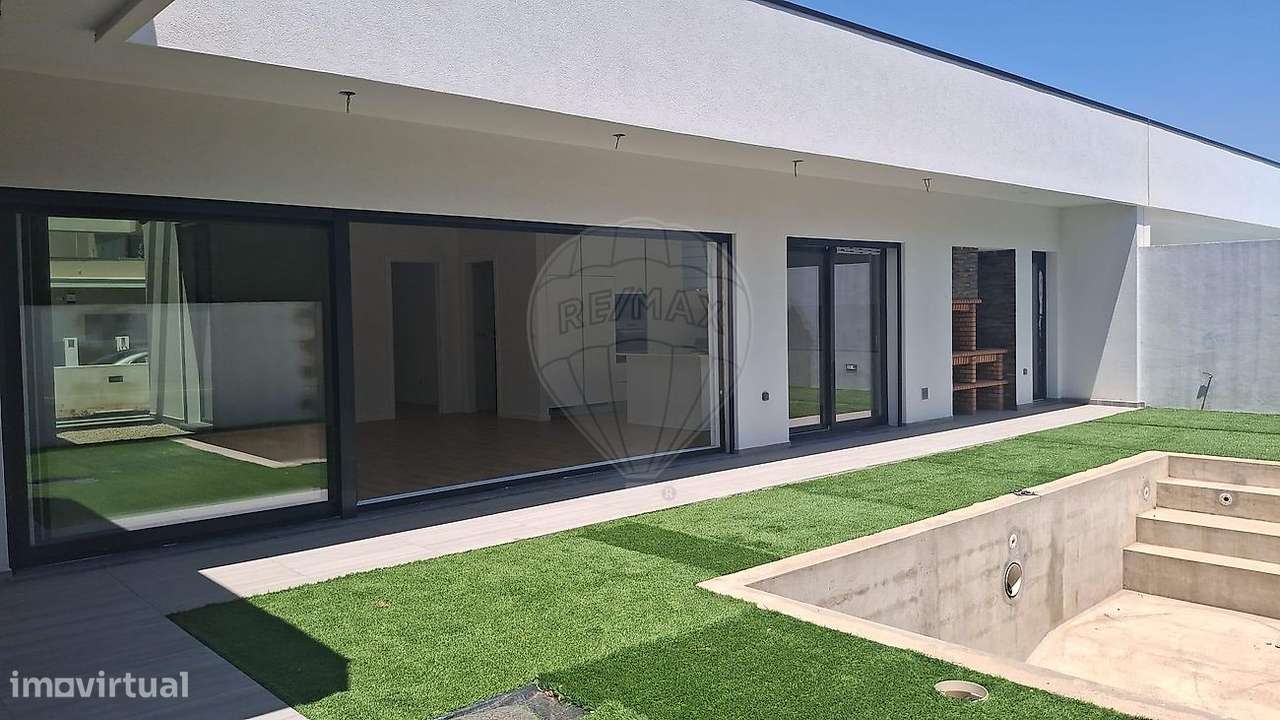 Moradia T4 para venda-27