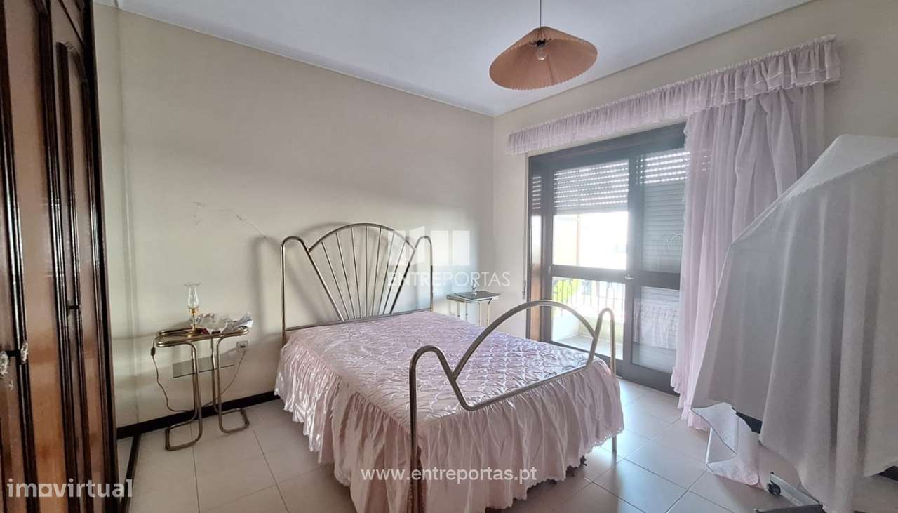 Venda de Moradia V4 com jardim, São Mamede Coronado, Trofa - Grande imagem: 5/24