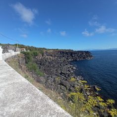 Armazém na Folga com vista sem filtros para o mar e ilhas de São Jorge - Grande imagem: 5/10