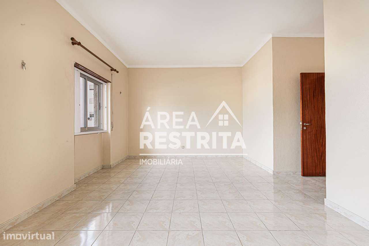 Apartamento T3 Alto do Seixalinho,  Barreiro-16