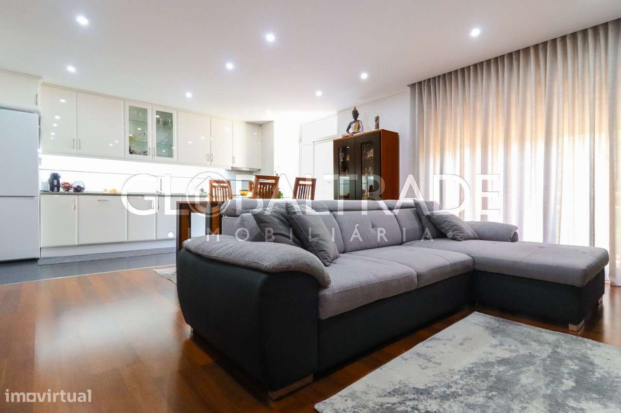 Apartamento T2 Renovado em Rio Tinto-9