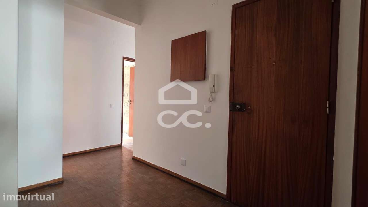 T3 na Praça do Brasil, Setúbal — Pronto a Habitar-10