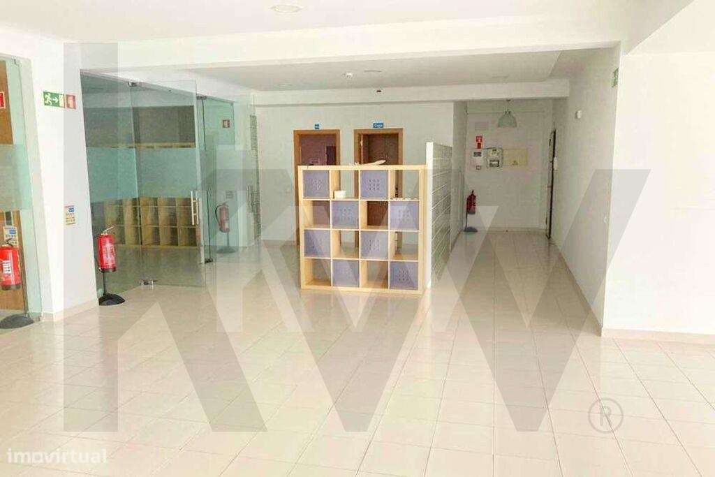 VENDA DE ATELIER/ESCRITÓRIO EM RIO DE MOURO - Grande imagem: 4/24