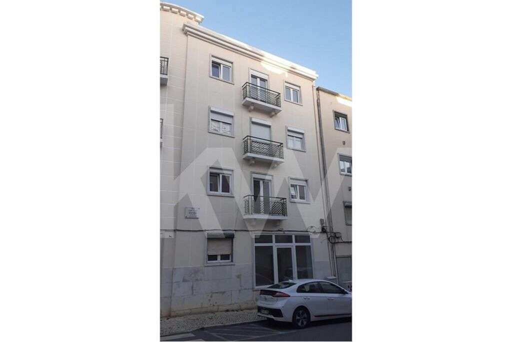 * Prédio na Penha de França * Completamente Renovado * Zona Envolvente - Grande imagem: 3/43