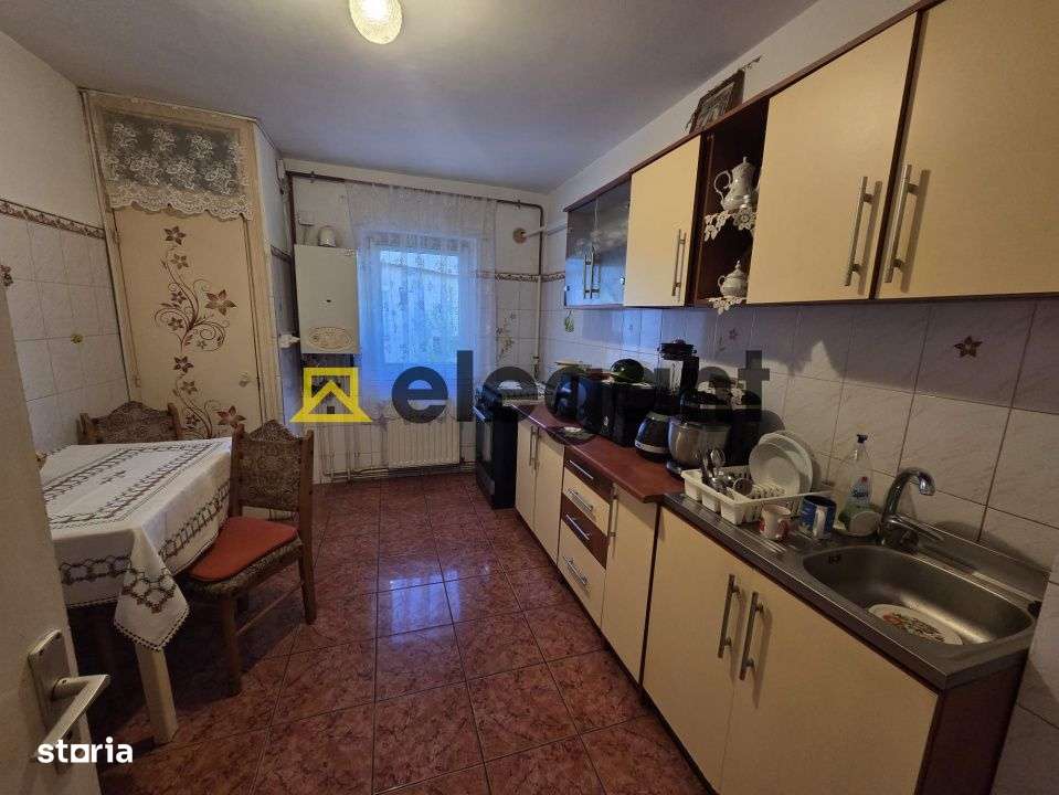 3 decomandate, 75 mp, centrala, AC, bloc izolat, Cornitoiu-Biserica-6