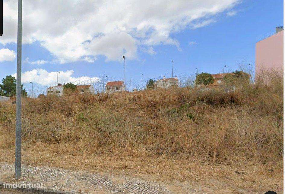 Lote terreno com área total 873,20 m2  para construção de 8 moradias-8