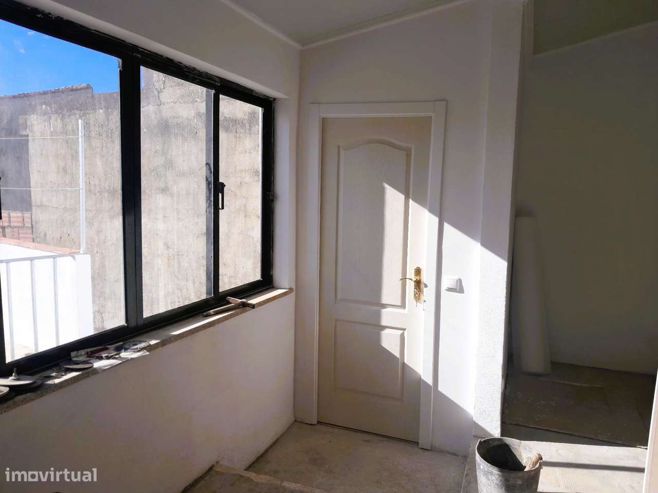 Moradia T3 com Garagem em Remodelação – Anaguéis, Coimbra-11