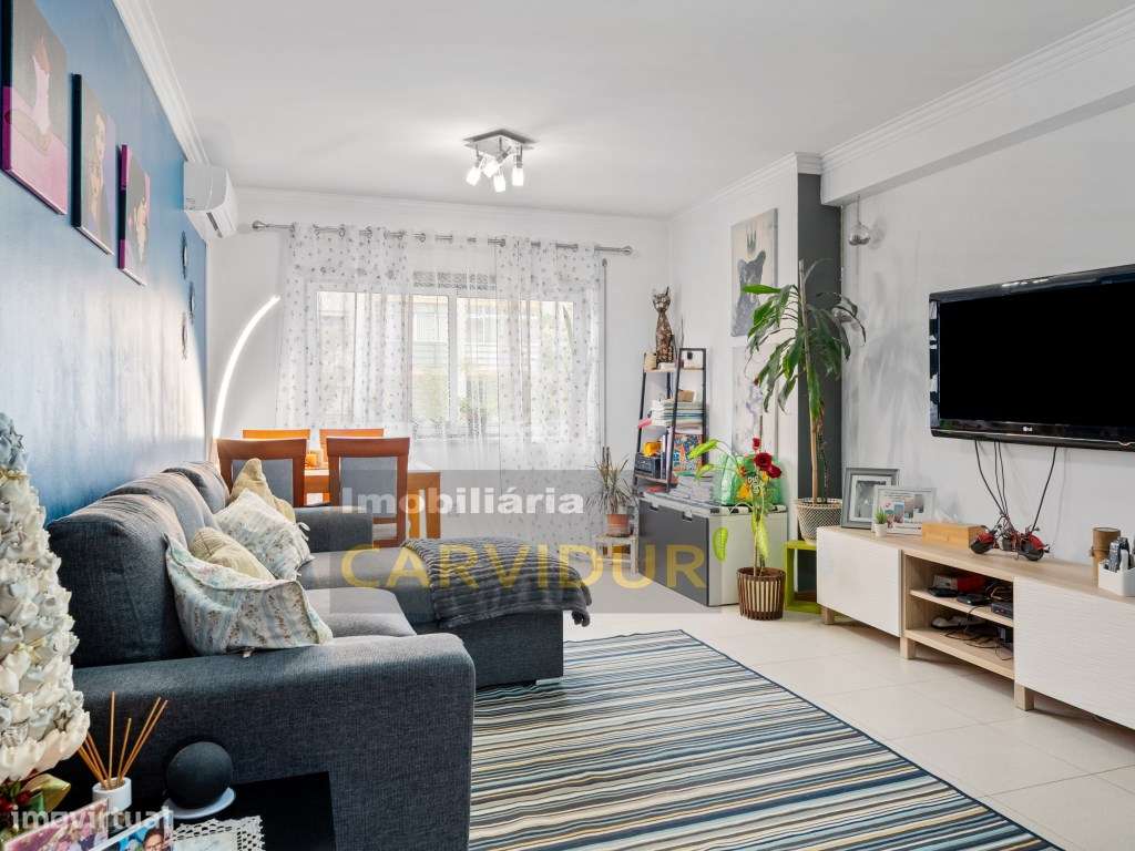 Barreiro/Vila Chã T2 com arrecadação e elevador-5