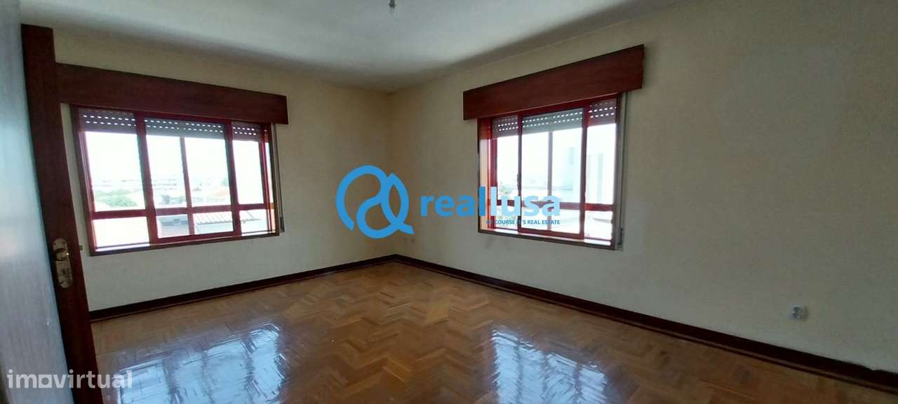 Apartamento T2 c/ garagem Custóias Matosinhos-0