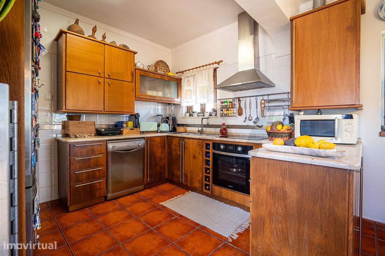 Moradia T3 com Pavilhão de 198 m2 e Terreno de 976 m2 | Fonte Grada, T-12