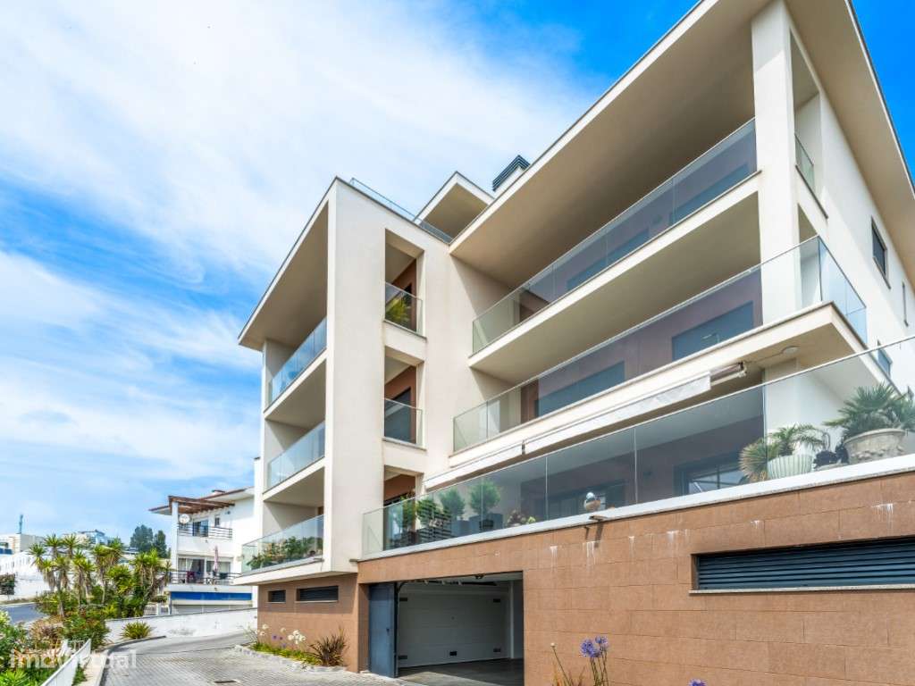 Apartamento T4 com Vista Mar, Terraço e Garagem na Nazaré-28