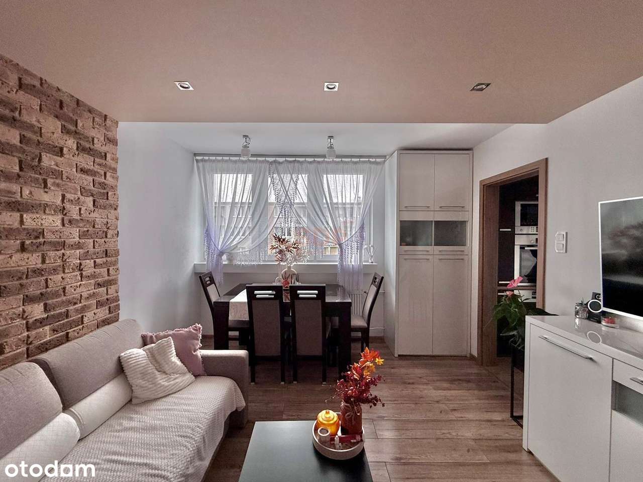 Sprawdź - 3 pokoje po remoncie, gotowe do wprowadzenia! - Pełny obrazek: 3/10