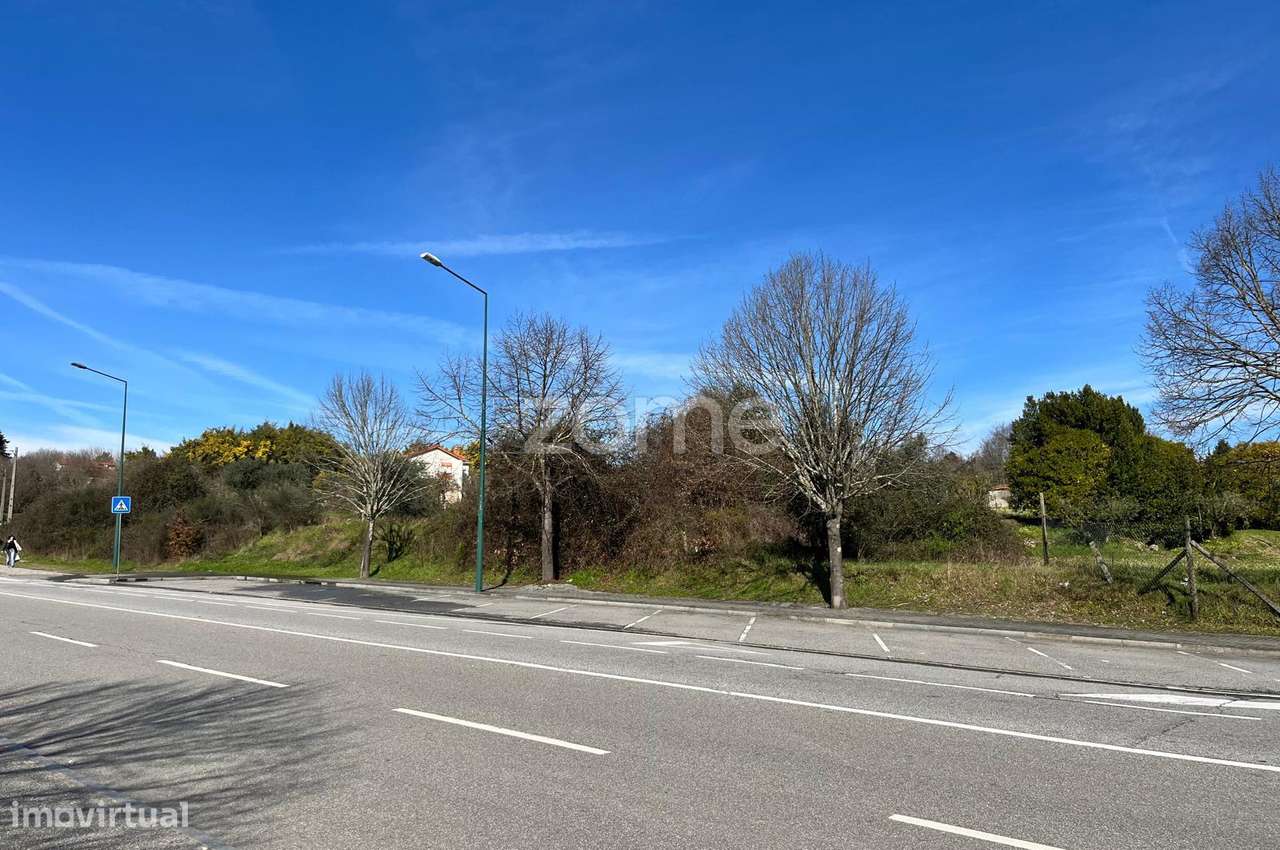 Terreno Premium Urbanizável H3C3 Região Central em Viseu - 4.651 m² - Grande imagem: 3/15