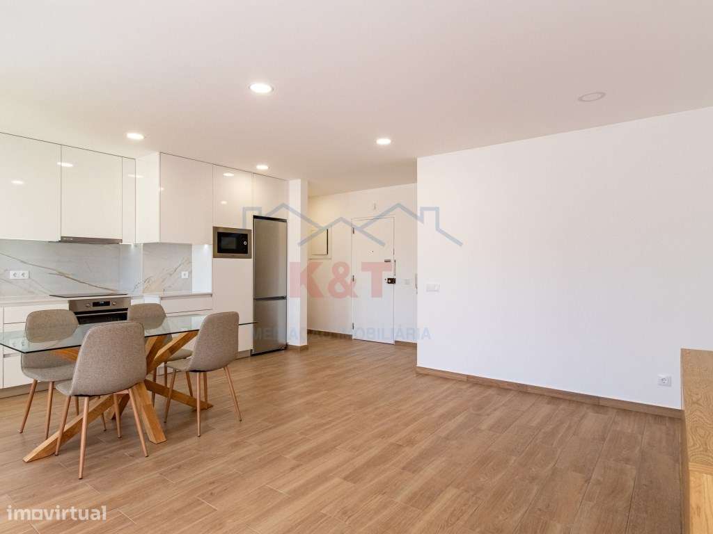 Apartamento T1 remodelado na Praia da Rocha-5