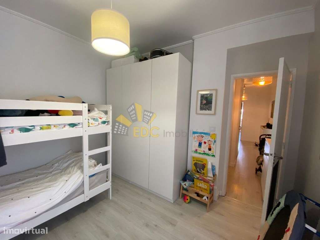Apartamento T2 Totalmente Remodelado | Localizado na Damaia de Baix...-14