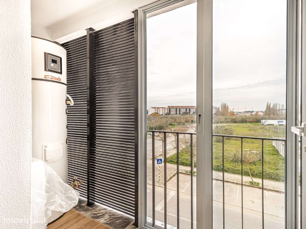 Apartamento T3+1 | Garagem em 'BOX' p/ 2 Viaturas | 2 Terraços-20