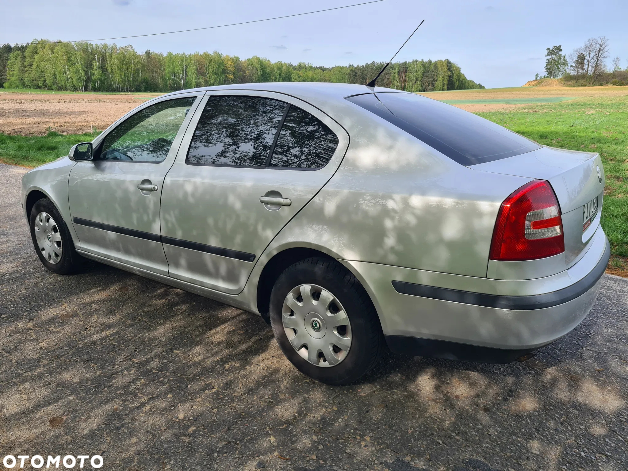 Skoda Octavia 1.6 Ambiente - 4