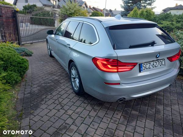 BMW Seria 5 520d Luxury Line - 16