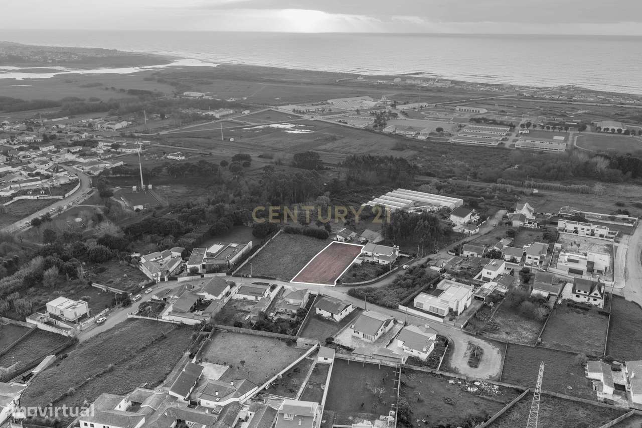 Terreno Urbanizável para moradia de 4 frentes em Paramos-Espinho - Grande imagem: 4/14