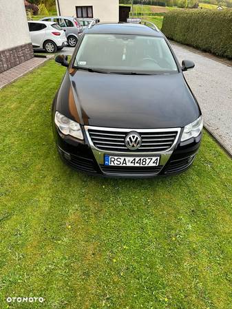 Volkswagen Passat 2.0 TDI DPF Highline - 4