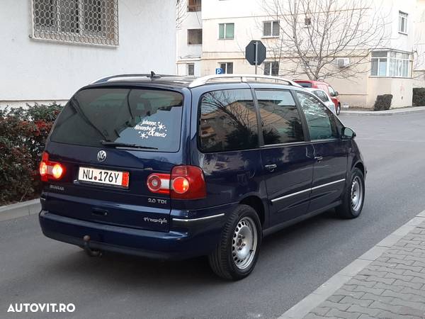 Volkswagen Sharan 2.0 TDI Comfortline - 15